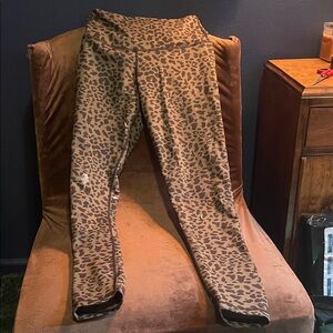 Define Your Inspiration-Leopard Print Leggings